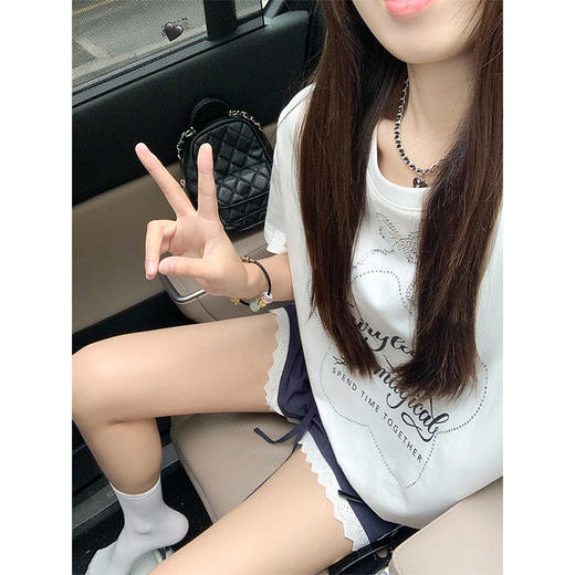 <曾小咸推荐>慵懒宽松白色字母贴钻短袖T恤 商品图1