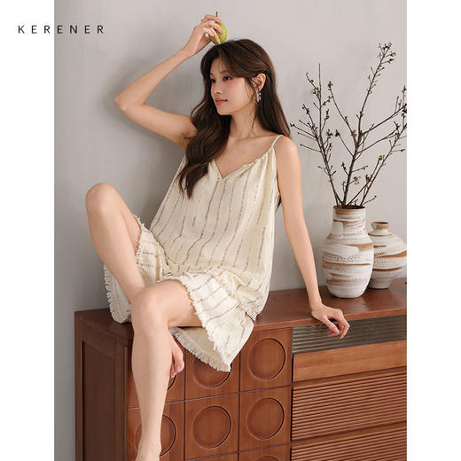 可人儿小众设计师新款泡泡绵夏季女士吊带睡衣时尚可外出家居服 商品图2