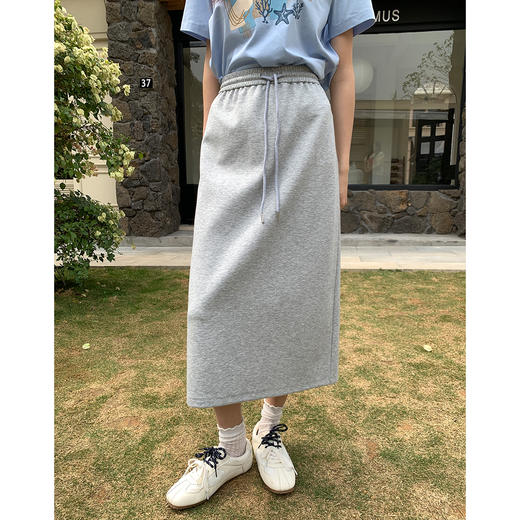 【专属特价】熙世界黑色直筒半身裙女春季2025新款高腰休闲后开叉松紧腰包臀裙 商品图0