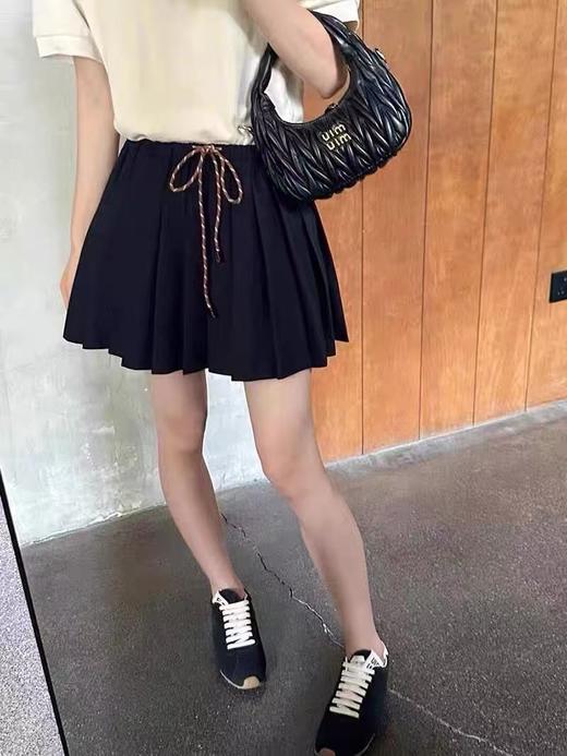 QANWAN ZONG品牌1379藏青防走光10%羊毛百褶裙-喜出 商品图4