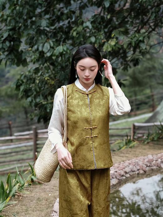 盛唐牡丹| 新禾绿丝毛双面穿马甲 商品图2