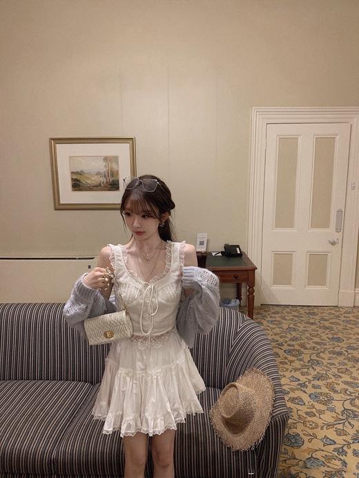 金蘑菇菇 Le Train Bleu尤梨与小白花/蕾丝衬衫刺绣宫廷风上衣 商品图2