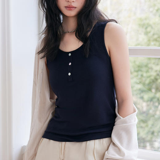 【2025夏季新品】天丝亚麻纽扣背心 U领加宽肩带遮副乳 纯色莱赛尔亲肤内搭打底小吊带 商品图2