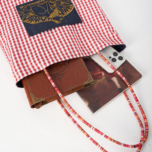 大英博物馆 安德森猫系列正反两用刺绣牛仔单肩包 红格纹 商品图3