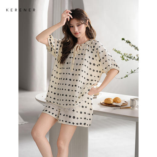 可人儿小众设计师新款泡泡绵夏季女短袖睡衣时尚可外出家居服套装 商品图3
