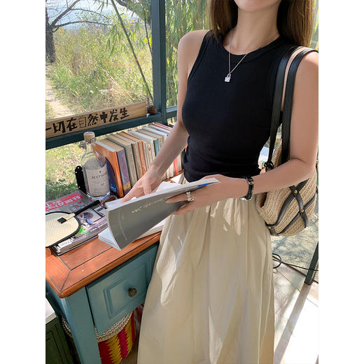 <曾小咸推荐>百搭修身显瘦4色圆领短款背心 商品图3