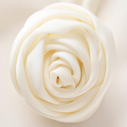 宽松优雅立体花朵荷叶边百搭上衣(货号:MF85TP758A2001) 商品图2