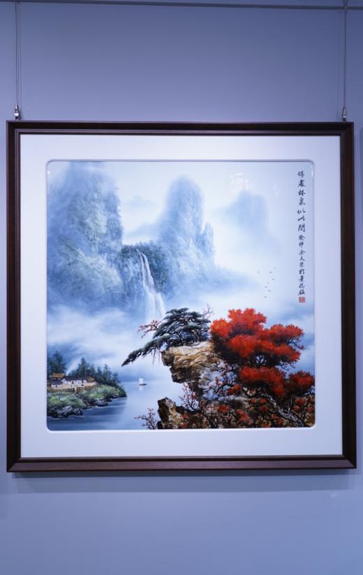 新彩《何处林泉似此间》瓷板 商品图0