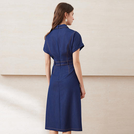 EITIE爱特爱气质复古翻领连肩袖通勤显瘦牛仔连衣裙2025夏季新款B2507640 商品图4