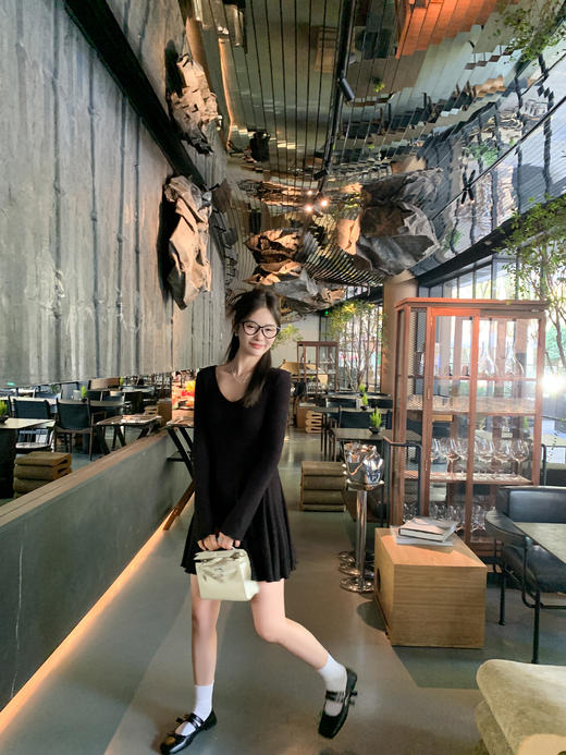 【169元任选2件】最后一波现货！V领or圆领修身连衣裙 商品图3