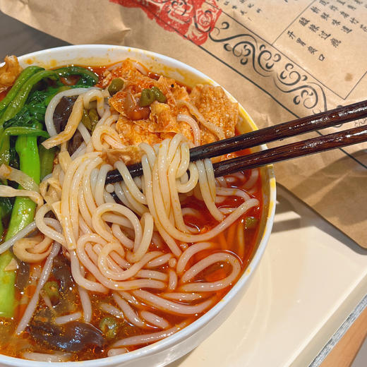 手工现做螺蛳粉 ，真正筒骨螺蛳柴火熬制，可以喝汤的螺蛳粉！ 商品图2