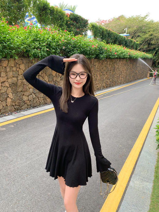 【169元任选2件】最后一波现货！V领or圆领修身连衣裙 商品图7