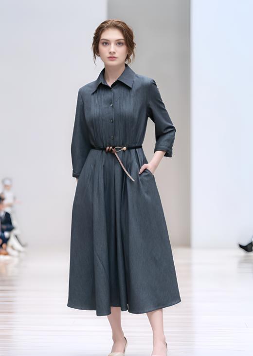 迪奥方肩袖大摆连衣裙 商品图0