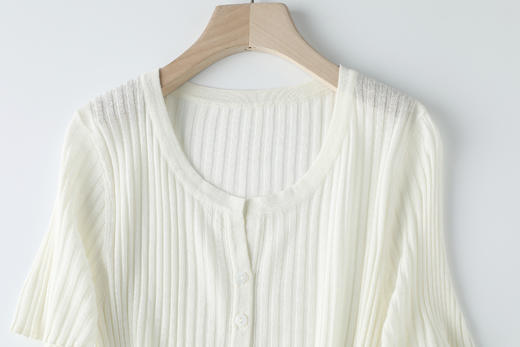 【高品质私服】【天丝亚麻坑条小开衫】手感柔软细腻，色泽柔和，不挑人穿JZ2504-CC 商品图3