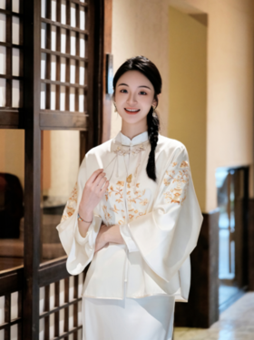 盛唐牡丹 |吉祥宝瓶团纹对襟外套-米黄