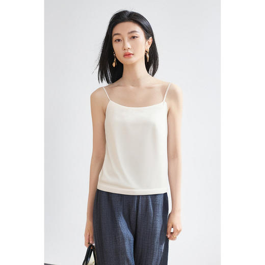 剩S 米思阳2025夏季新款简约通勤高级感吊带背心百搭纯色美背上衣1321 商品图4