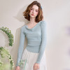 西遇一字肩针织衫女新款浅蓝色蝴蝶装饰荡领长袖上衣D0050389/V0050677 商品缩略图2