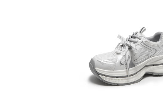 千百度银色厚底老爹鞋女款春季新增高运动网面鞋时尚休闲鞋A25188893 商品图11