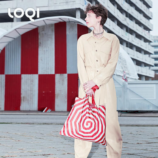 德国LOQI  女性艺术家万用环保袋 再生环保材料 单肩可折叠 旅行大容量 防泼水 超轻50g可承重40斤 商品图6