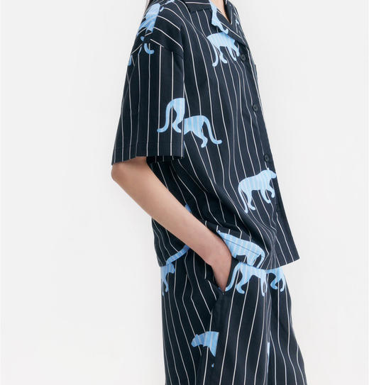 情侣款天丝棉长袖/短袖家居服 黑底蓝纹优雅豹子睡衣套装 商品图7