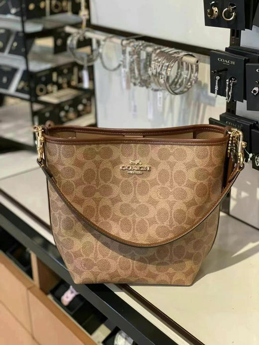 🎁限时折扣，1250直邮到手Coach 新款city logo水桶包，一长一短两根肩带，超轻，耐磨耐水材质，可以斜挎/手拎/单肩背21X16.5cm 商品图0