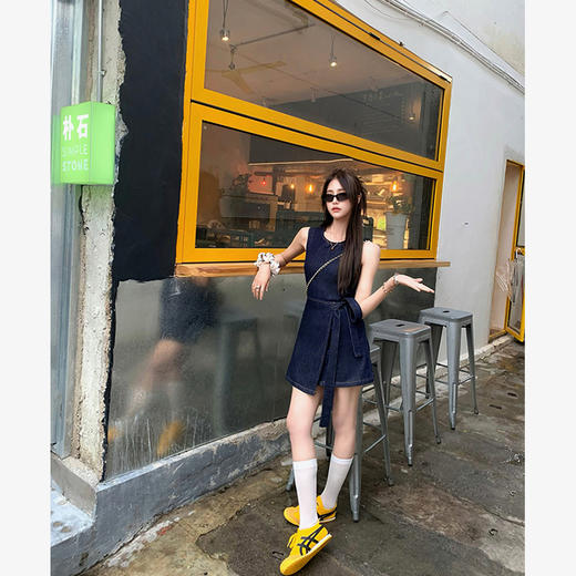 西遇蓝色格子无袖连衣裙女新款不规则收腰牛仔背心连衣裙SS150106/SS150107 商品图1