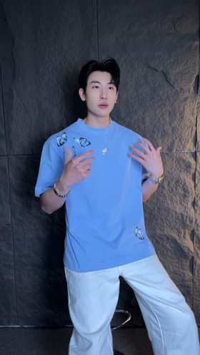 T2208早春新款时尚个性简约蝴蝶印花圆领短袖T恤潮流百搭情侣套头上衣