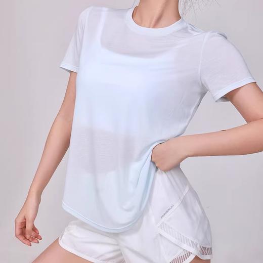 跃牌【周游世界系列】2025春夏新品瑜伽服女天丝莱赛尔吸湿速干运动上衣TP0879 商品图4