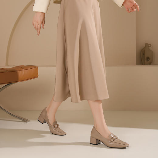 westory新款方头中跟羊皮浅口单鞋舒适通勤鞋W24CM74571 商品图4