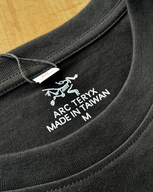 点此购买 始祖鸟春秋季男女款运动休闲长袖打底衫 LL 311245 商品图8