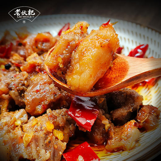 老伙记【川派冷吃系列】老伙记四川特色美食 即食冷吃小吃 零添加香辣冷吃兔头/冷吃兔丁/冷吃兔腿/冷吃牛肉四味可选 自贡特产开袋即食零食 商品图4