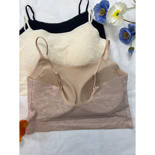 免穿文胸 蕾丝无痕贴合吊带 细腻柔软质感 半固定贴合设计 稳固承托 可调节肩带 商品图3