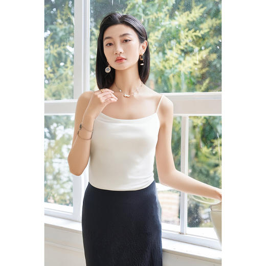剩S 米思阳2025夏季新款简约通勤高级感吊带背心百搭纯色美背上衣1321 商品图3