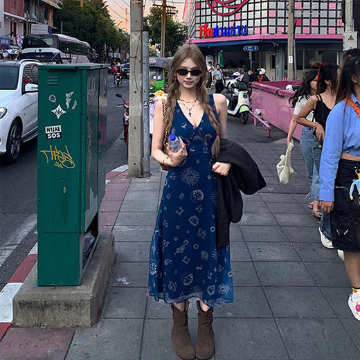 西遇深v印花无袖连衣裙女新款欧美性感a字收腰短裙SS150083/SS150084 商品图3