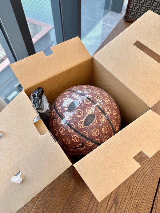 【收藏级】 顶级原单，Sm*iley 威登老花~出口高端篮球！ 商品图3