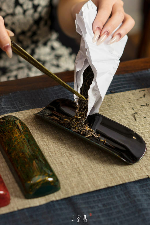 三希堂  流霞系列  犀皮金漆茶则 商品图6