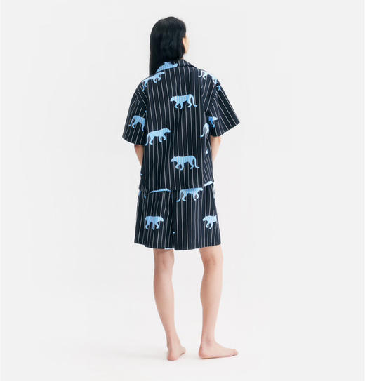 情侣款天丝棉长袖/短袖家居服 黑底蓝纹优雅豹子睡衣套装 商品图5