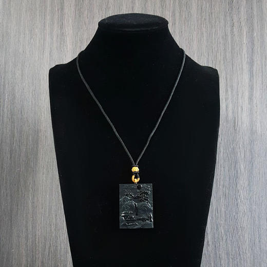 【天然正品】天然收藏级细腻冰种无纹裂雕山水平安无事牌墨翠吊坠51.2*38.5*6.7MM（皆取最大值）中性款现售价：12800！070325AH37 商品图9