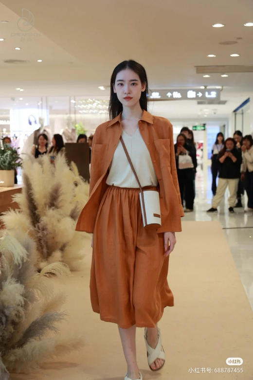 【3月7日 下午13:00 秒杀】女神节巨献：纯原 之禾走秀款 亚麻平纹POLO领衬衣 商品图7