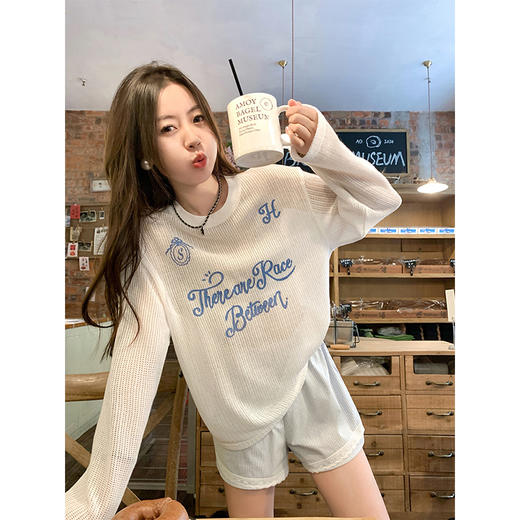 <曾小咸推荐>韩系蓝色字母防晒T恤蓝色短裤 商品图0