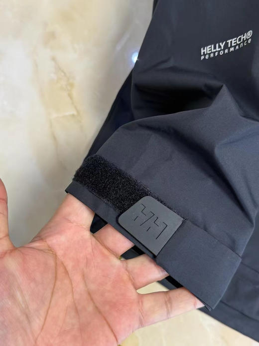 正品日版海丽汉森联名款冲锋衣，超级重工，硬件堆满
尺码 S-XXL 商品图2