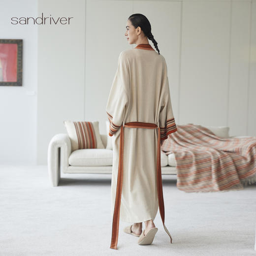 针梭相拼撞边睡袍SJF97W041N 商品图5