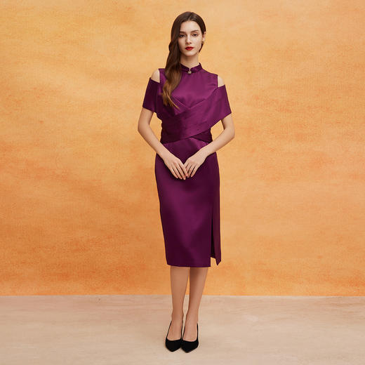 QF812斯尔丽2025春季新款新中式改良式披肩烫钻喜妈妈礼服连衣裙 商品图3