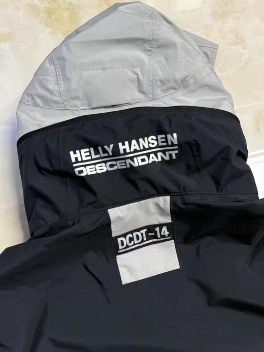正品日版海丽汉森联名款冲锋衣，超级重工，硬件堆满
尺码 S-XXL 商品图7