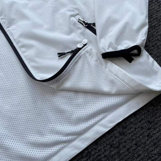 正品花雨伞女士高尔夫风衣外套，只有白色M码两件。胸围96 商品图2