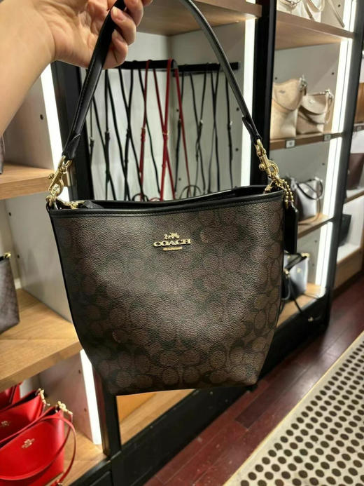 🎁限时折扣，1250直邮到手Coach 新款city logo水桶包，一长一短两根肩带，超轻，耐磨耐水材质，可以斜挎/手拎/单肩背21X16.5cm 商品图8