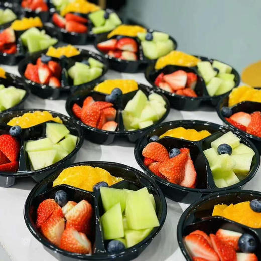 三宫格果盘（当季水果随机） 商品图0