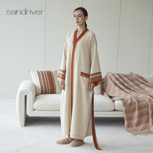 针梭相拼撞边睡袍SJF97W041N 商品图4