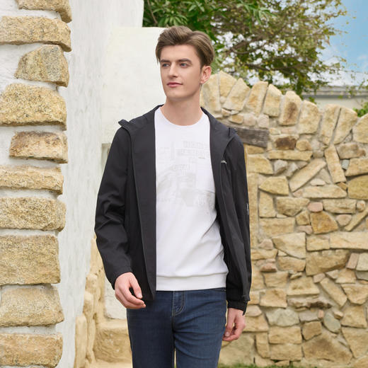 半身缘男装 秋季运动休闲黑色连帽夹克253112M01312032 商品图4