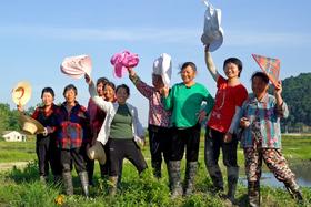  她们撑起的，不只是乡村的 “半边天”…… 